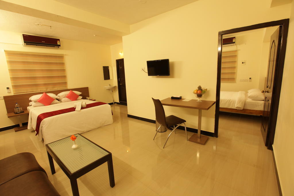 Aakash Inn Tiruvannamalai Phòng bức ảnh